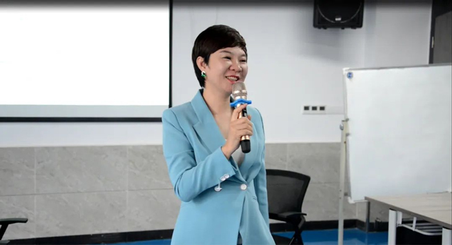 Xiang Yi Vendas Equipe Treinamento