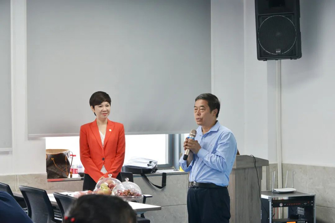 Xiang Yi Vendas Equipe Treinamento